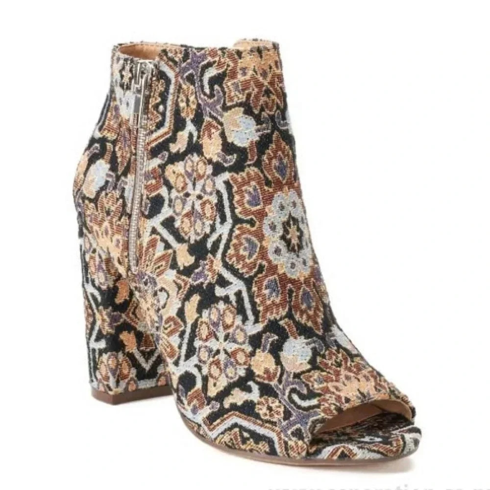 CANDIE’S boots - Picture 2 of 8
